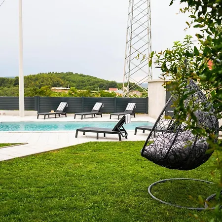 Dub Villa