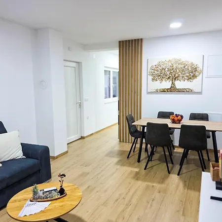 Dub Villa Stolac